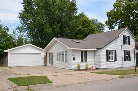 This house rental unit is available on Apartments. . Houses for rent in la crosse wi